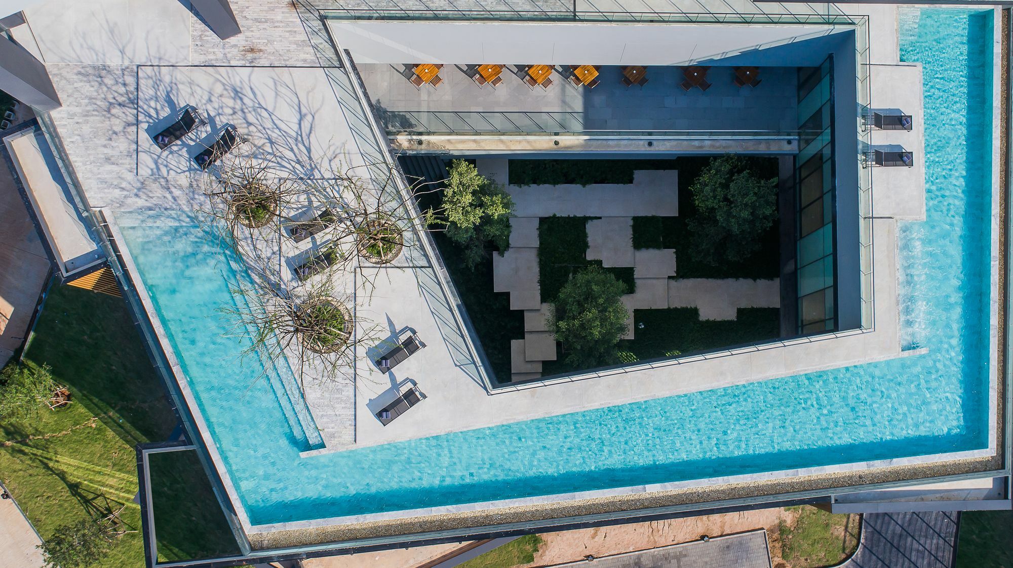 Arize Hotel Sri Racha Si Racha Exterior photo